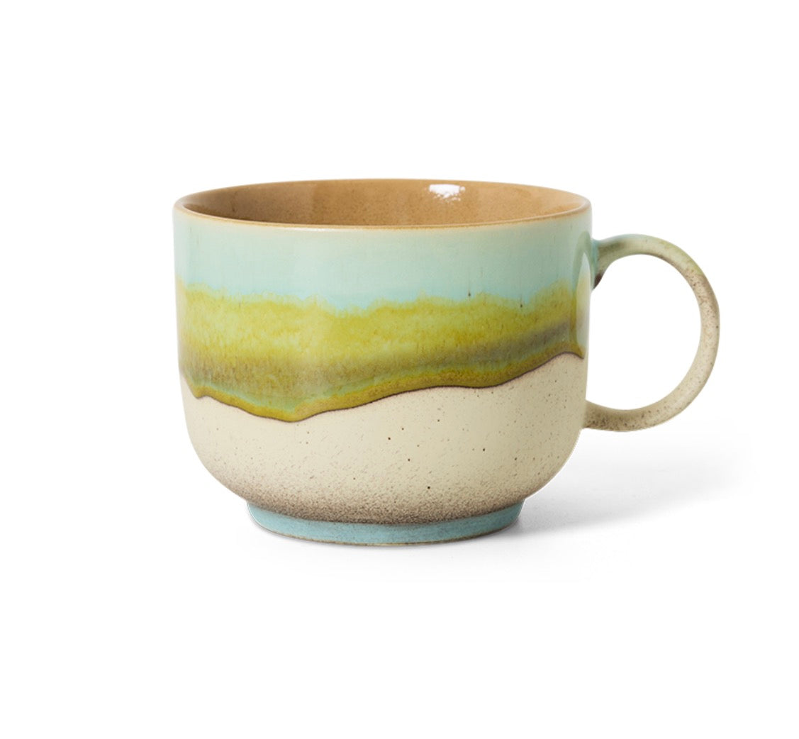 HKliving 70s ceramics - tea cup glint