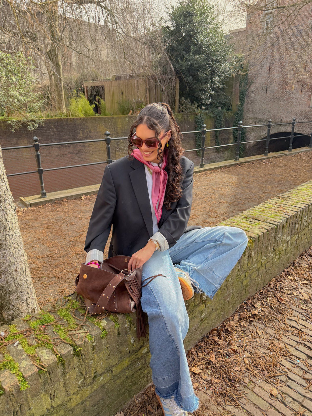 Triangle Scarf - Rose Bordeaux